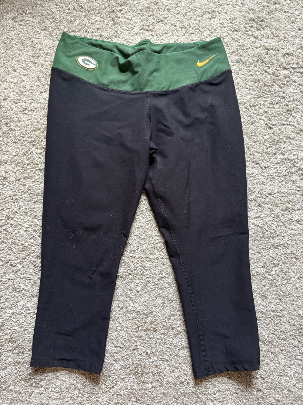 NFL Green Bay Packers Women’s Nike Dri-Fit capri leggings size L